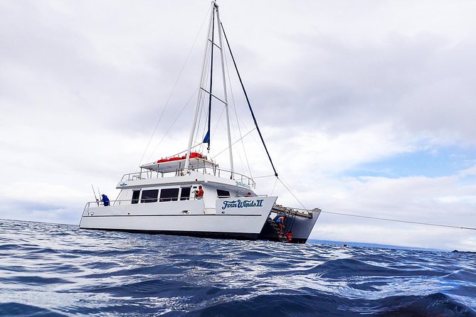 Four Winds Molokini Snorkeling Tour from Maalaea Harbor - The cruise toward the crater