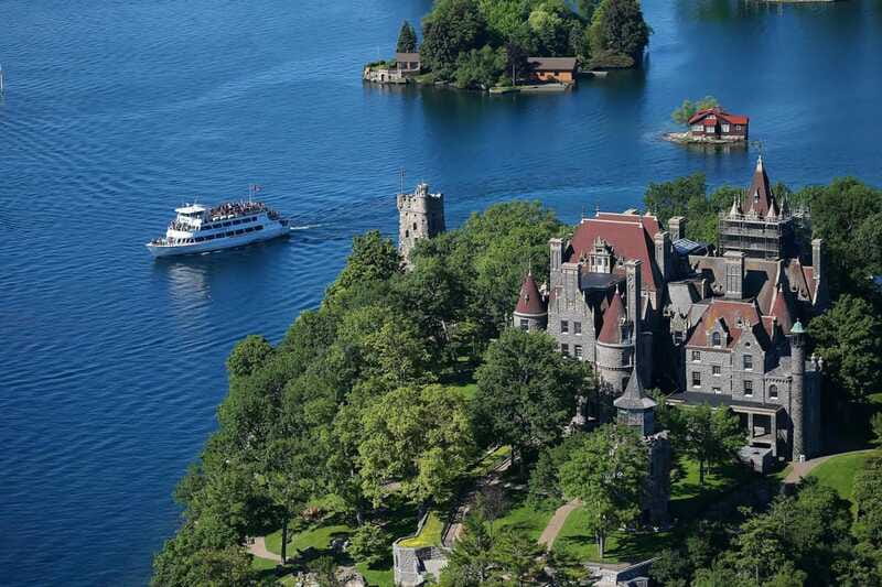From Ivy Lea: 1000 Islands Boldt Castle Scenic Cruise - Commentary that adds more than background noise
