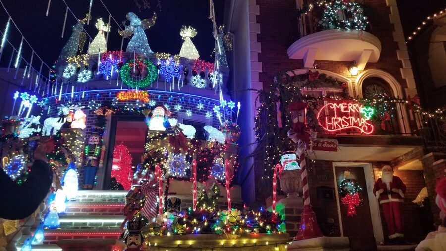 From Manhattan: 4-Hour Brooklyn Christmas Magic Tour - What this Christmas tour actually does