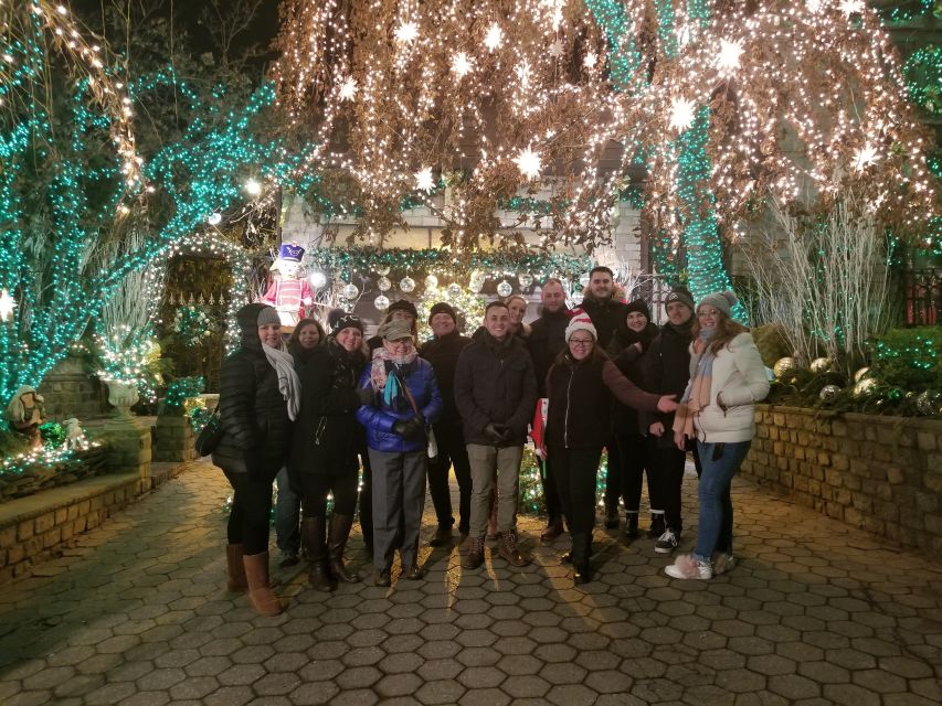 From Manhattan: 4-Hour Brooklyn Christmas Magic Tour - Why the guide makes a difference here
