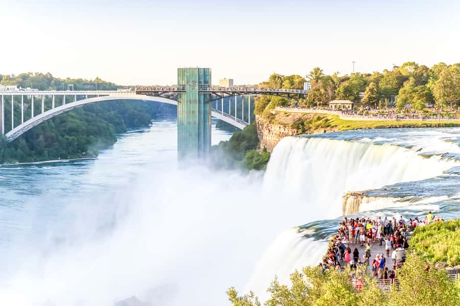 From NYC: 1-Day Niagara Falls Tour - The guides are the strongest part