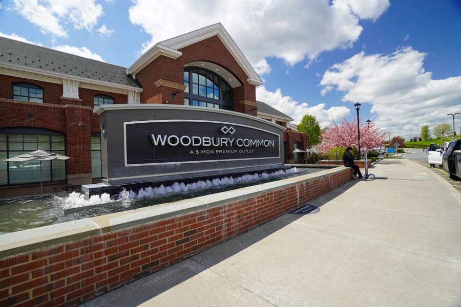 From NYC: Woodbury Common Premium Outlets Shopping Tour - The ride from Times Square to upstate New York
