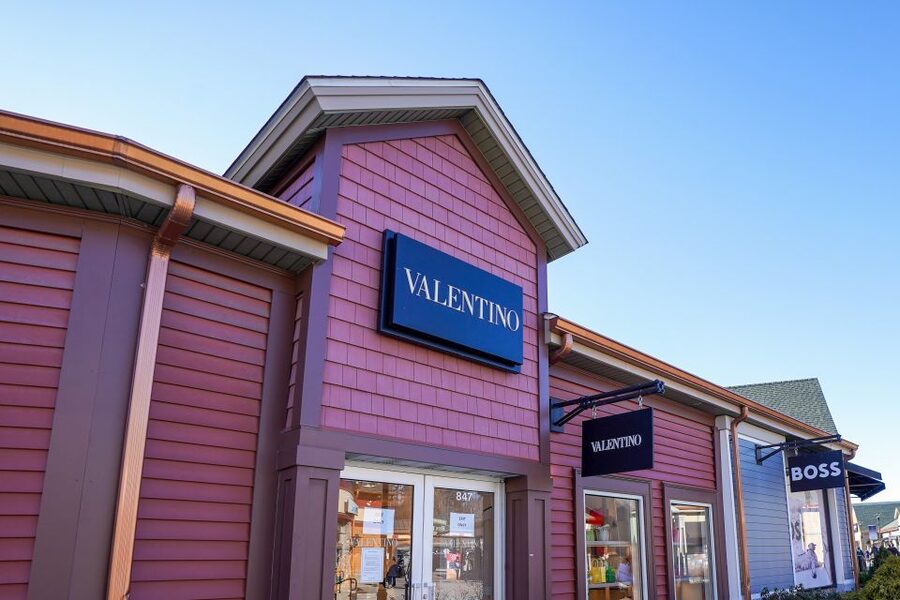 From NYC: Woodbury Common Premium Outlets Shopping Tour - Bags, shoes, and practical shopping advice