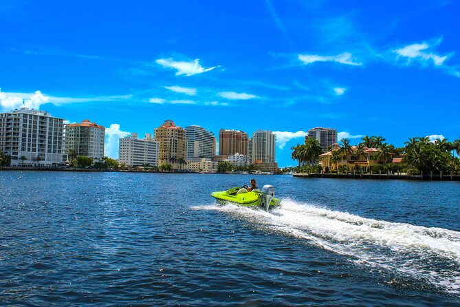 Ft. Lauderdale Mini Powerboat Rental. Canal, Yacht, Mansion Tour - Is this suitable for families and first-time drivers?