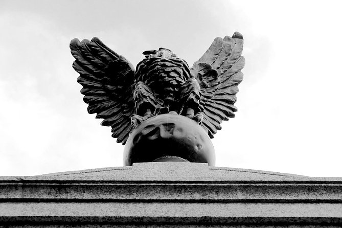 Genteel and Bard's Savannah Dark History and Ghost Encounter Walking Tour - Juliette Gordon Low Birthplace and stories beneath the streets