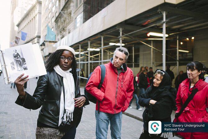 Go City: New York Explorer Pass: 100+ Things to Do Including Edge - Neighborhood walks, bikes, and local culture