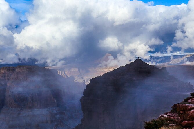 Grand Canyon West & Hoover Dam Tour With Breakfast At IHOP - Why Grand Canyon West works as a one-day trip