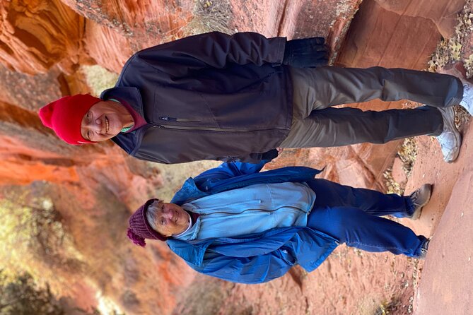 Guided Hike through Peek-a-Boo Slot Canyon (Small Group) - Photo help is a major strength