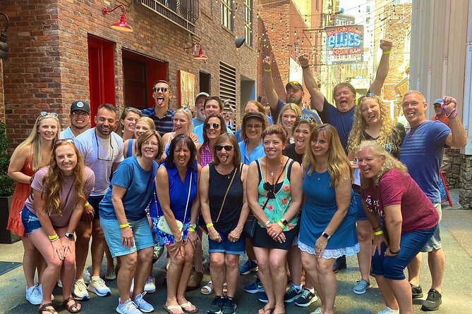 Guided Pub Crawl Walking Tour of Downtown Nashville - What this Nashville pub crawl actually feels like