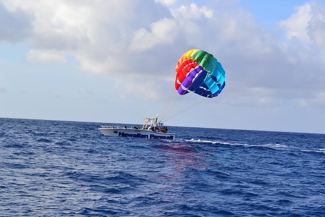 Hawaiian Parasail Since 1977 - The Crew Makes a Big Difference
