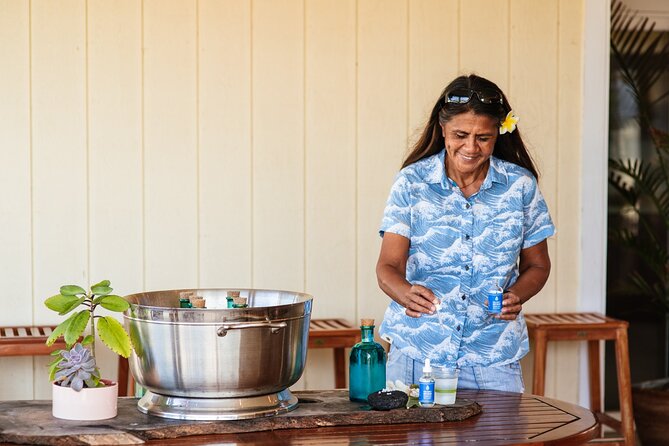 Hawaiian Salt Farm Tour in Kona - The Optional Deep-Ocean Foot Soak