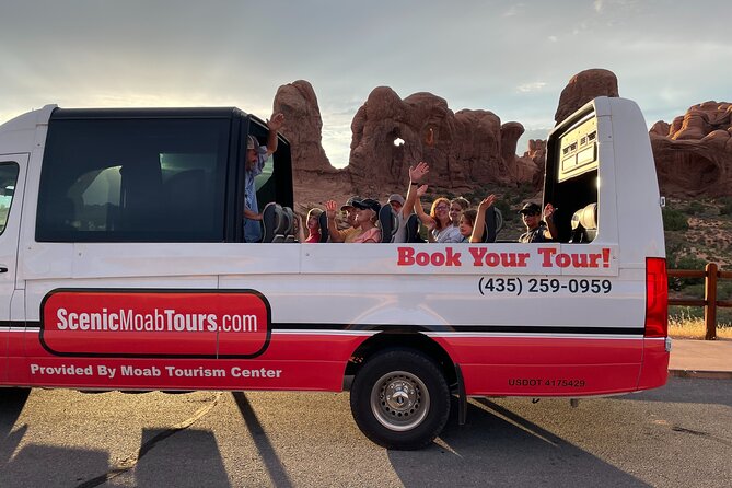 HIGHLY RATED Arches National Park Sightseeing Tour From Moab Utah - Double Arch and the final short trail