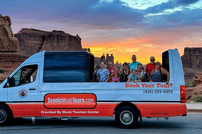 HIGHLY RATED Arches National Park Sightseeing Tour From Moab Utah - Park Avenue: your first look at Arches’ stone city