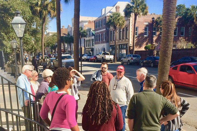 Historic Charleston Guided Sightseeing Walking Tour - South of Broad and the Battery