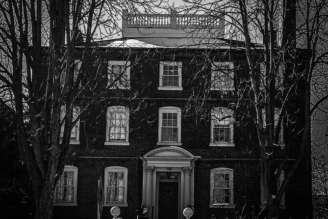 History and Hauntings of Salem Guided Walking Tour - Ropes Mansion and the McIntire Historic District
