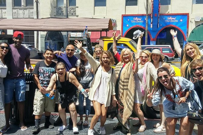 Hollywood and Celebrity Homes Bus Tour - Beverly Hills Sign: the one proper photo stop