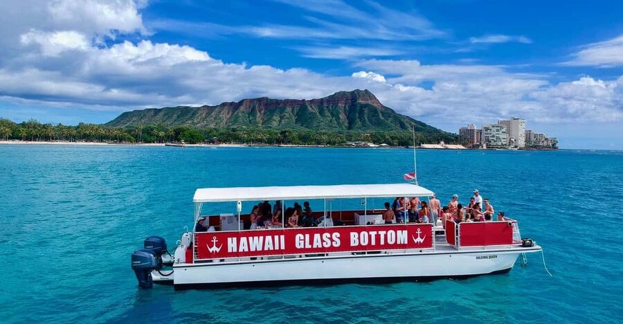 Honolulu: Glass Bottom Boat Tour along Oahu's South Shore - Leaving Kewalo Basin Harbor for the South Shore