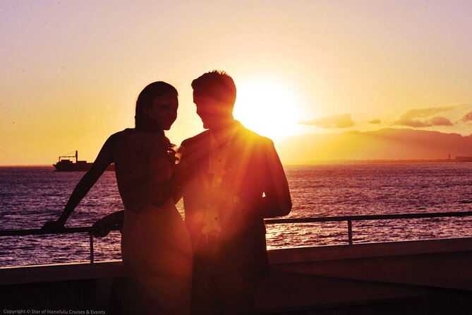 Honolulu: Pacific Star Sunset Dinner Cruise and Show - Friday fireworks and the longer sailing