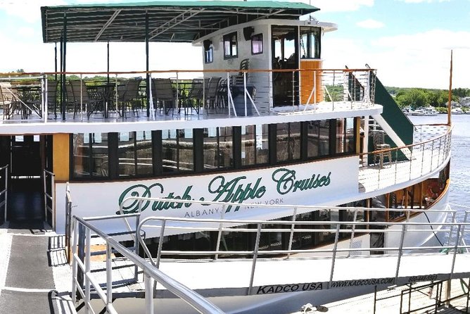Hudson River Sightseeing Cruise from Albany - The quieter river stretch comes later