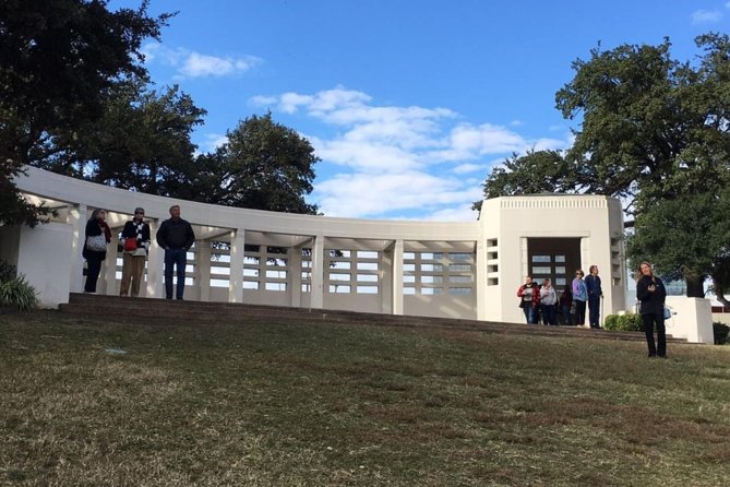 JFK Assassination and Museum Tour with Lee Harvey Oswald Rooming House - Why this three-hour Dallas tour works