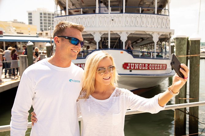 Jungle Queen Riverboat 90-Minute Narrated Sightseeing Cruise in Fort Lauderdale - Food, drinks, and the best way to handle refreshments