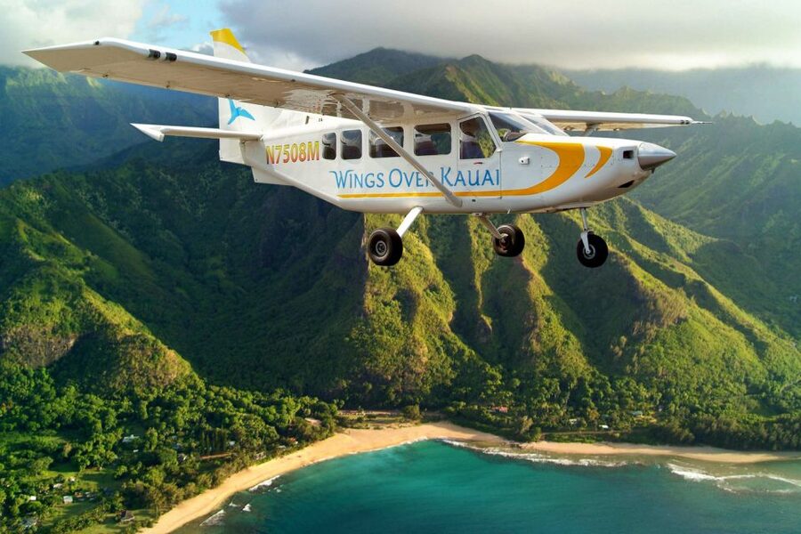 Kauai: Air Tour of Na Pali Coast, Entire Island of Kauai - Photography, comfort, and motion sickness