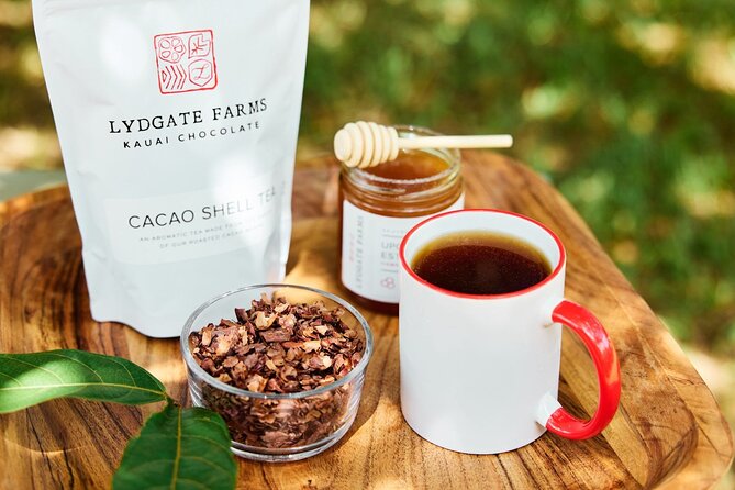 Kauai Chocolate Farm Tasting Tour - The tasting: macadamia nuts, bananas, and dark chocolate