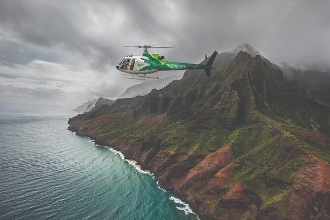 Kauai Deluxe Waterfall Safari: Helicopter Tour - Why a helicopter makes sense on Kauai