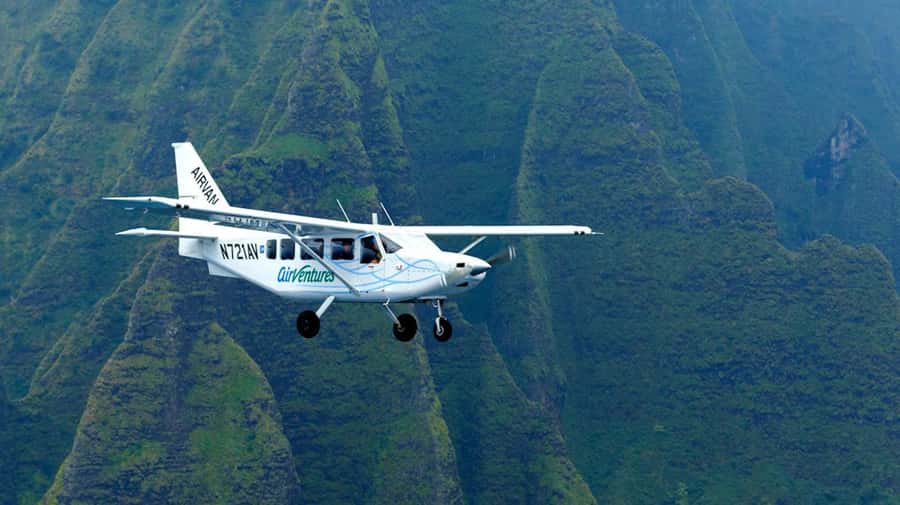 Kauai: Entire Kauai Air Tour with Window Seats - What the small plane feels like