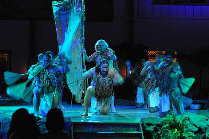 Kauai: Luau Kalamaku with Buffet Dinner and Show - Choosing the plantation train ride