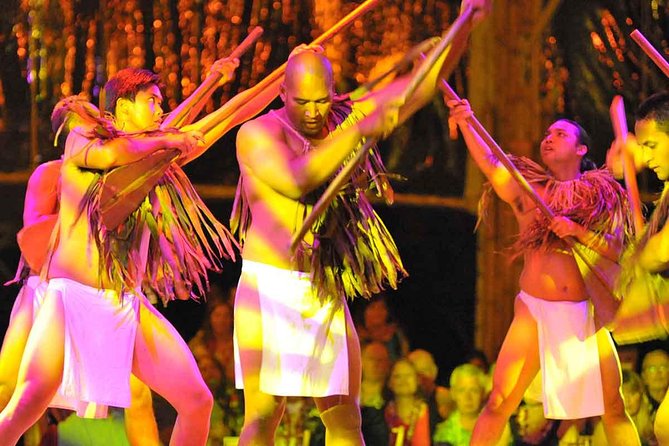 Kauai: Luau Kalamaku with Buffet Dinner and Show - Who should book Luau Kalamaku