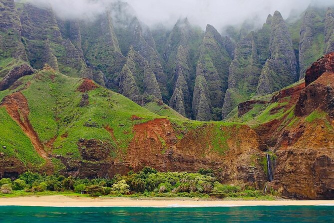 Kauai: Nā Pali Coast Zodiac Raft Expedition and Snorkeling - Snacks, water, and what to bring