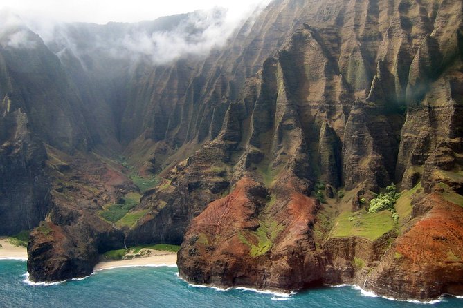 Kauai Private Doors-Off Helicopter: Ultimate Waterfalls & Canyons - Why the private doors-off setup matters