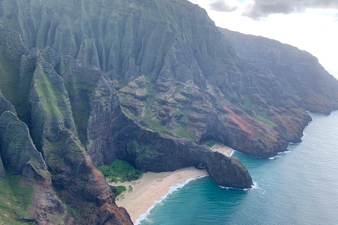 Kauai Private Doors-Off Helicopter: Ultimate Waterfalls & Canyons - Hanalei Valley and Namalokama Waterfalls