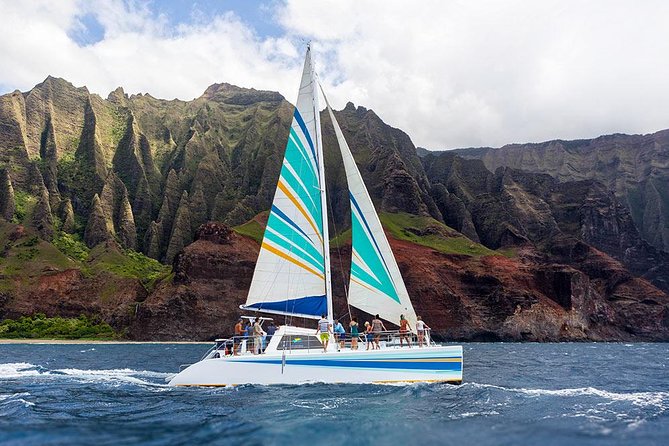 Kauai’s Na Pali Coast Snorkel and Sail Tour - Breakfast helps start the morning well