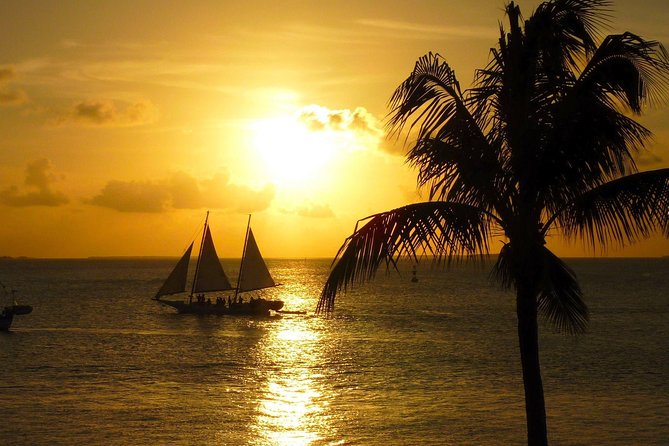 Key West Small-Group Sunset Sail with Wine and Hors d'oeuvres - A wine tasting with more substance than a token pour