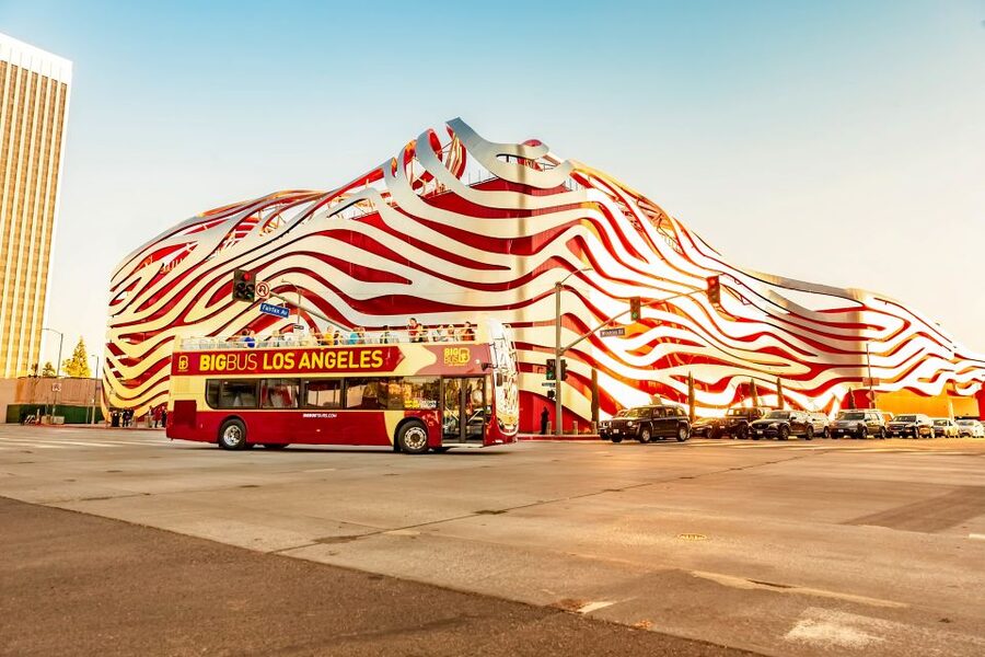 LA: Hop-on Hop-off Tour by Open-top Bus with 19 Stops - What this Los Angeles bus tour actually does well