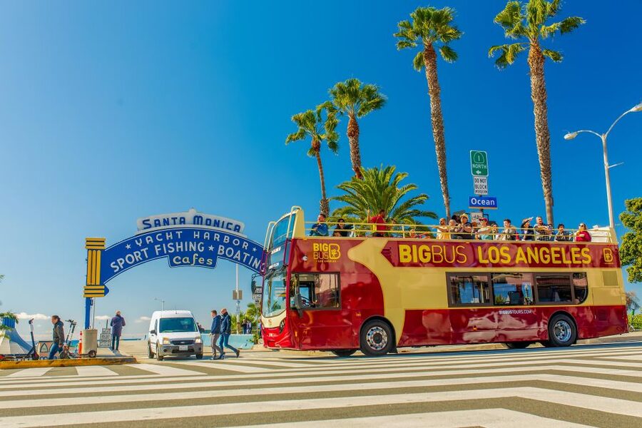 LA: Hop-on Hop-off Tour by Open-top Bus with 19 Stops - How to plan a better day