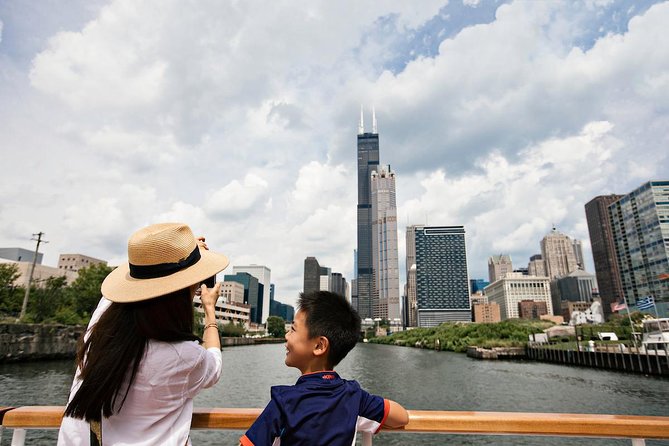 Lake Michigan Skyline Cruise in Chicago - A Wider Look at Chicago’s Public Places