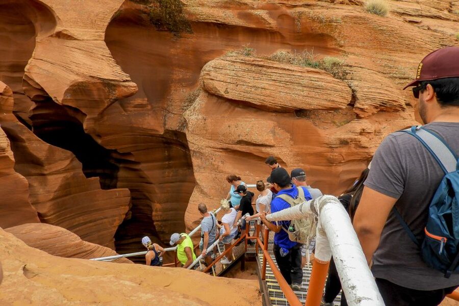 Las Vegas: Antelope Canyon & Horseshoe Bend Tour with Pickup - Glen Canyon Dam and the wider view