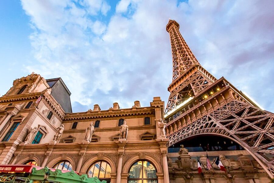 Las Vegas: Eiffel Tower Viewing Deck Entrance Ticket - Comfort, access, and practical limits