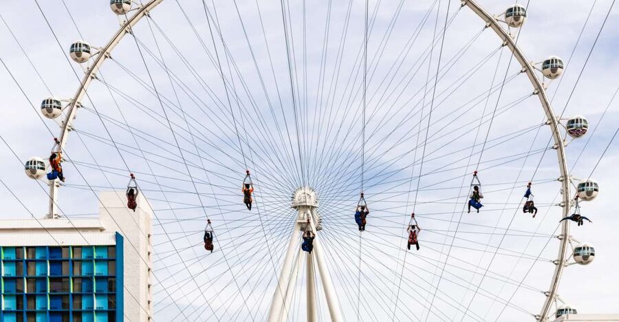 Las Vegas: FLY LINQ Zipline Ticket - Arriving at the Las Vegas Boulevard tower