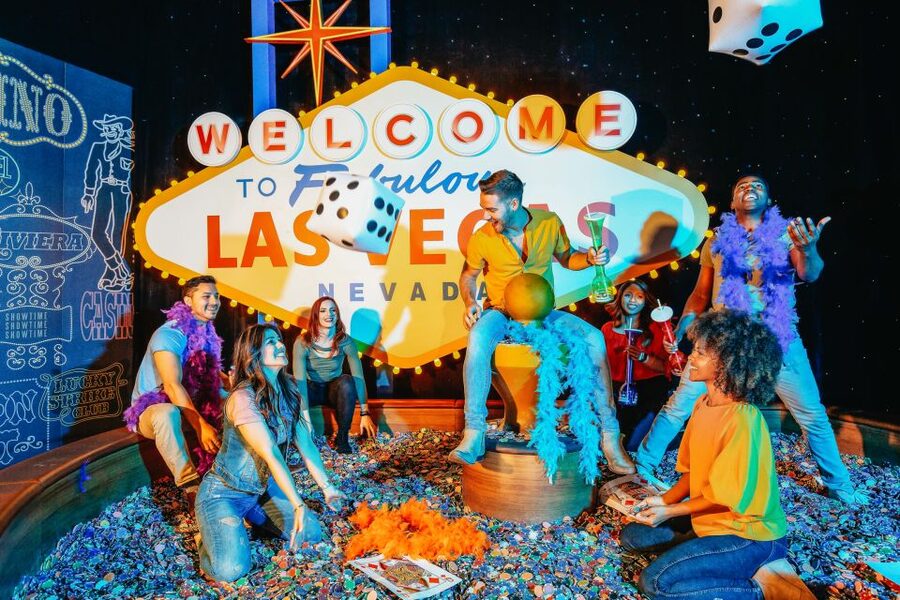 Las Vegas: Go City All-Inclusive Pass with 45+ Attractions - Your first day: get your bearings with Big Bus and the Strip