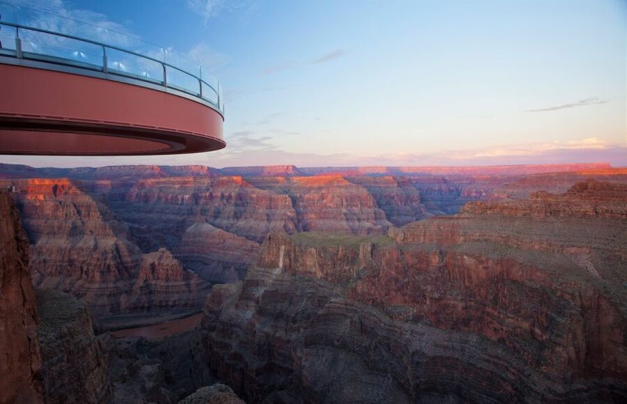Las Vegas: Grand Canyon Helicopter Landing Tour - From Boulder City to Lake Mead and Hoover Dam
