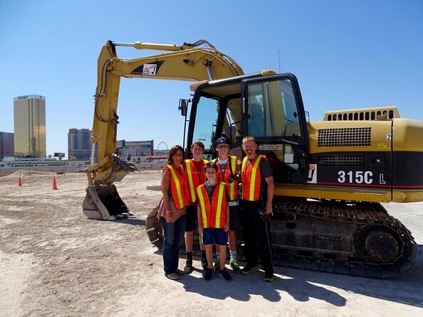 Las Vegas Heavy Equipment Playground: Dig, Push, and Play! - Key points at a glance