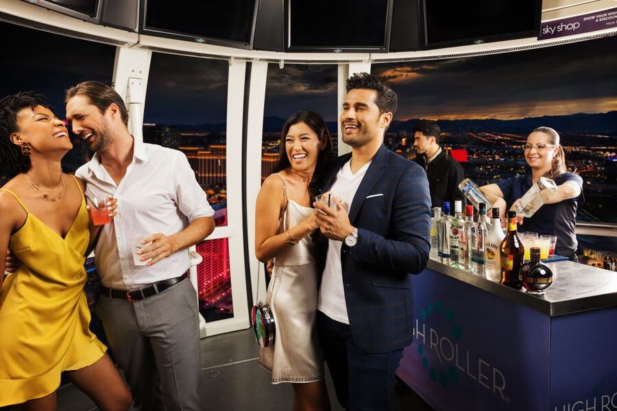 Las Vegas: High Roller Entry Ticket with In-Cabin Open Bar - The First Minutes: Getting Above the Strip