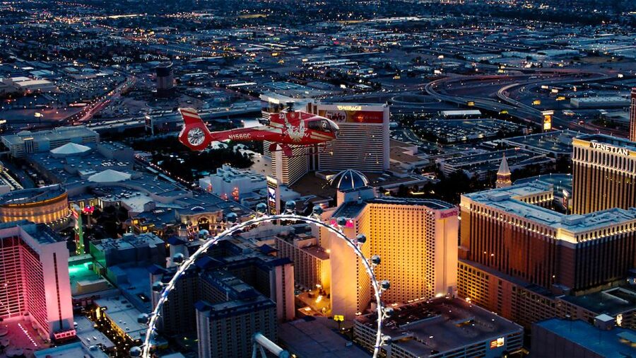 Las Vegas: Night Helicopter Flight over Las Vegas Strip - What the flight feels like at night