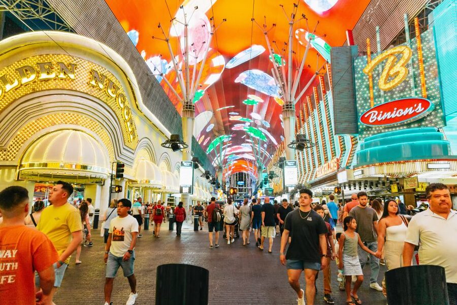 Las Vegas: Sightseeing Night Tour by Open-top Bus - The Strip begins with a wall of neon