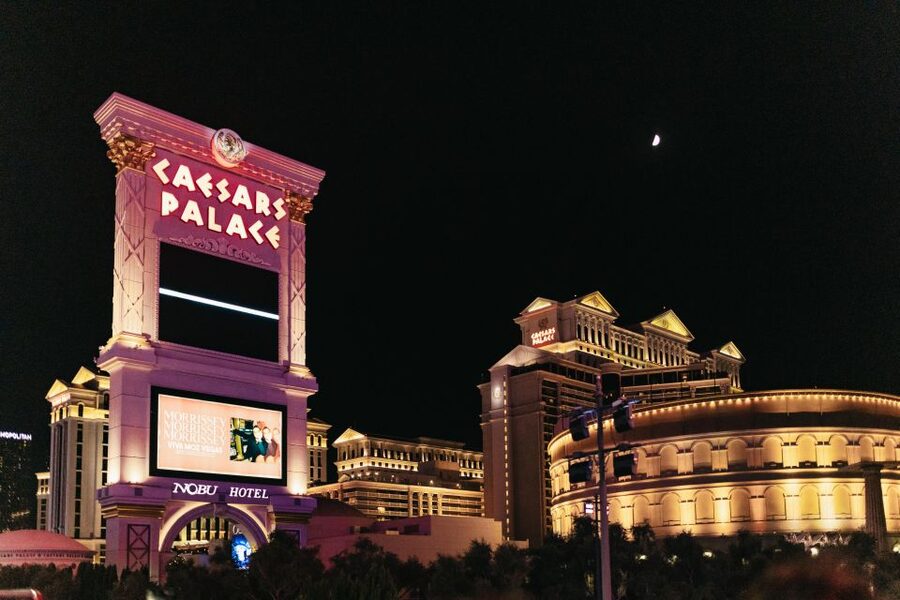 Las Vegas: Sightseeing Night Tour by Open-top Bus - Bellagio Fountains and the grand resort corridor