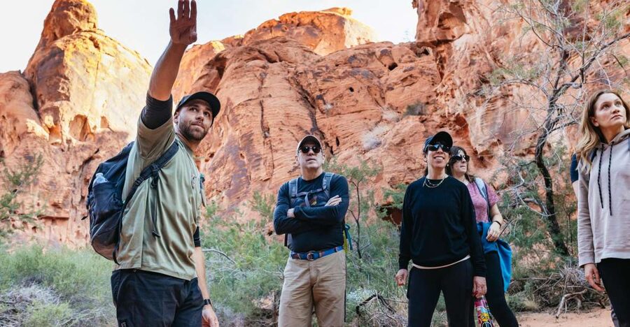 Las Vegas: Valley of Fire Guided Hike with Drinks and Snacks - Easy hiking: petroglyphs, arches, and steady walking